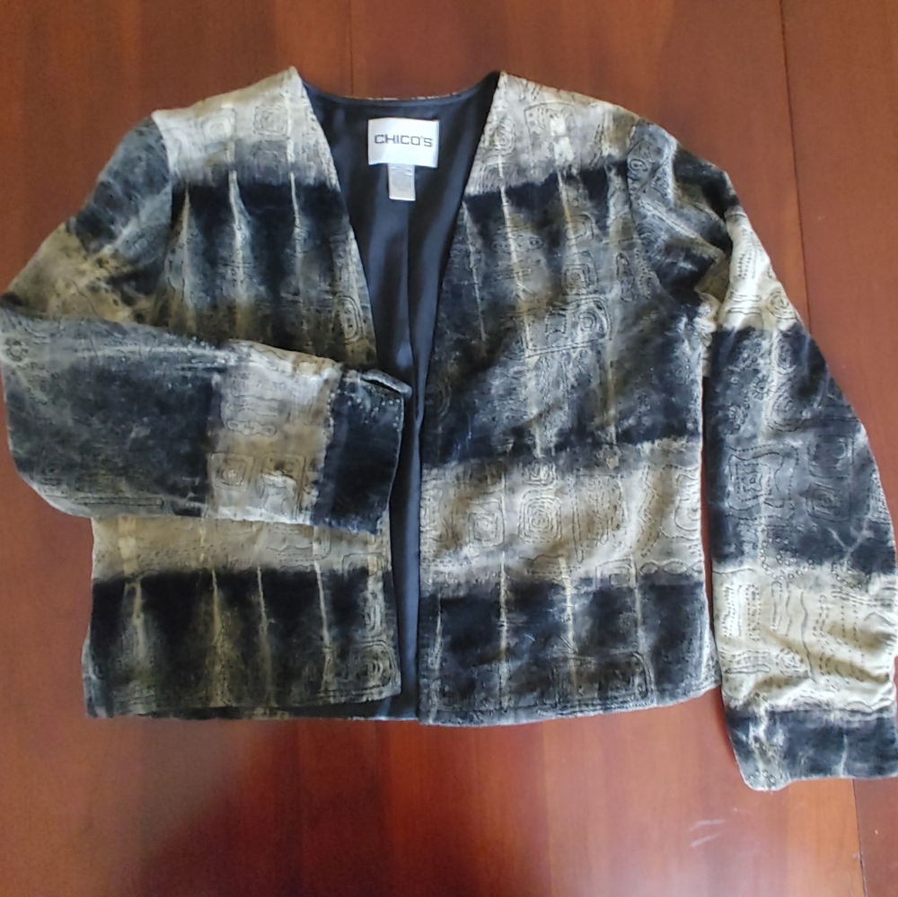 Chico's Black and Gold Velvet Open-Front Jacket Bolero Heiroglyphics (381)